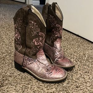 Cowgirl boots size 2